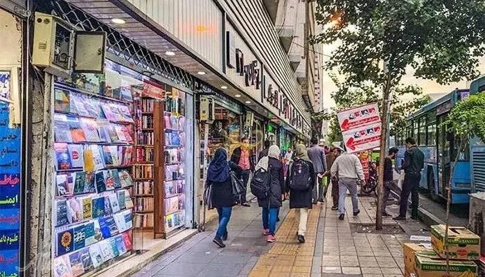 جامعه‌شناس: خیابان را از جوان‌ها نگیرید / چه کسی تعیین می‌کند حضور در خیابان ناهنجار است؟