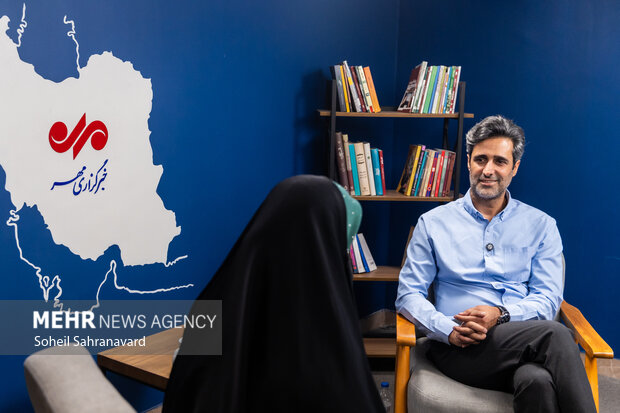 آریا جوان