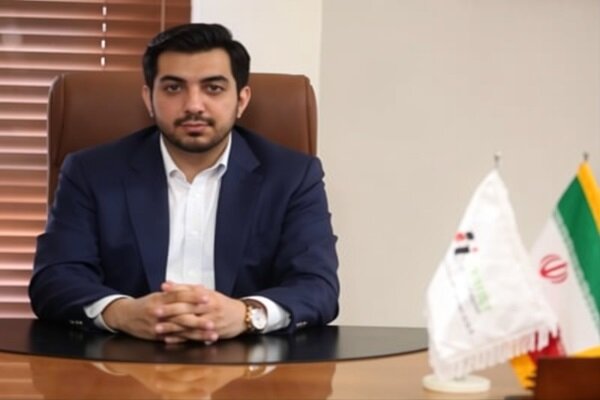 آریا جوان