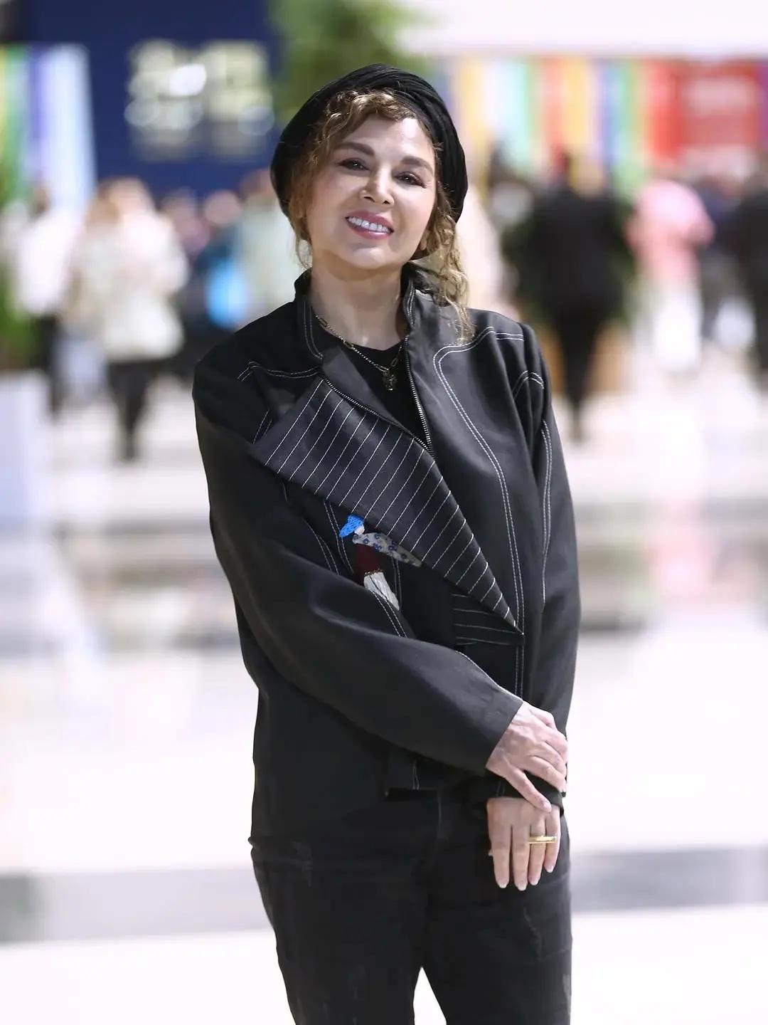 آریا جوان